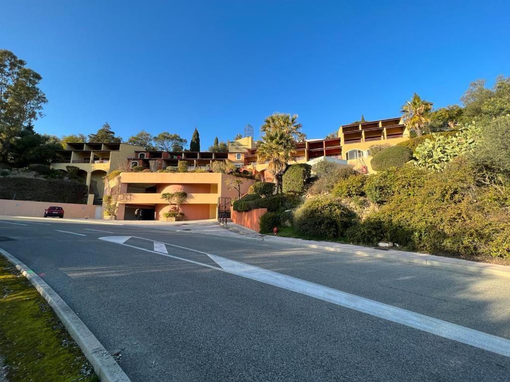 Appartement Vue Sur Mer, Piscine, Garage Prive Bormes-les-Mimosas Esterno foto
